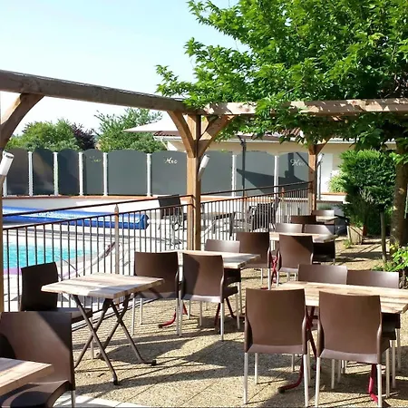 Logis Restaurant Cruzel Hotel 2*